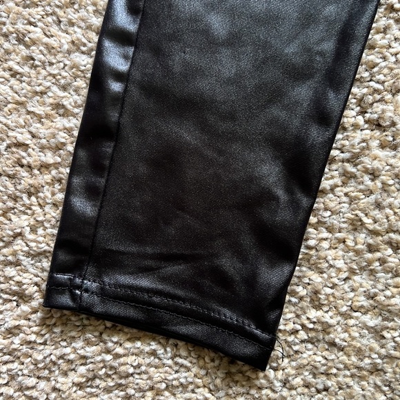 Pleather skinny pants - Picture 3 of 10